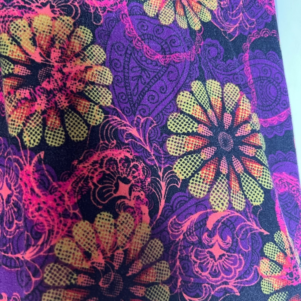 LuLaRoe TC Patterned Leggings, Lot of 2 - Picture 3 of 3